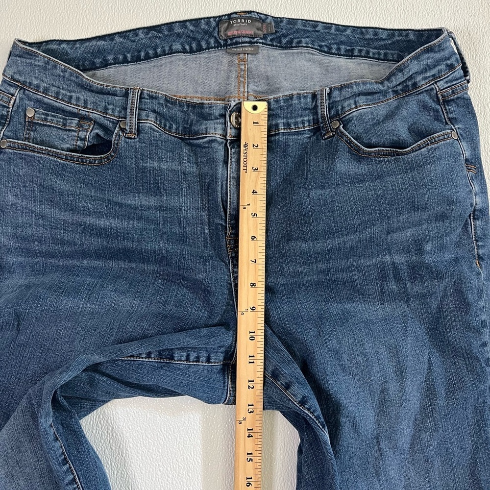 Torrid Boyfriend Straight Vintage Womens Stretch Mid-Rise Jean Size 22R - Picture 5 of 10